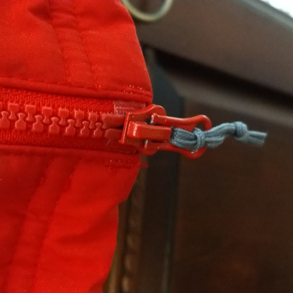 NHL Detroit Red Wings Reebok Jacket - Picture 5 of 15